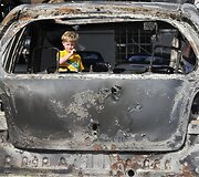 Į kameros objektyvą žvelgiantys vaikai i&scaron; viso pasaulio