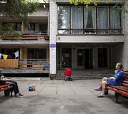 Pabėgėliai i&scaron; Rytų Ukrainos glaudžiasi sanatorijoje Korosty&scaron;ive