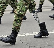 Karinio parado Kolumbijoje dalyviai