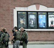 Na&scaron;vilio kino teatre policija nukovė kirviu ginkluotą užpuoliką