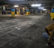 Apytu&scaron;čiai prekybos centrai ir ilgos eilės prie būtiniausių prekių Venesueloje