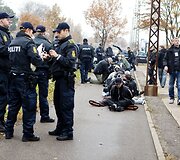 &bdquo;Hell&rsquo;s Angels&ldquo; - motociklininkų klubas, kuris tuo pačiu laikomas ir organizuoto nusikalstamumo tinklu