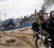 Peru policija naikina nelegalias aukso kasyklas