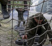 Ukrainos ultranacionalistų savanorių pulko &bdquo;Azov&ldquo; karių rungtynės