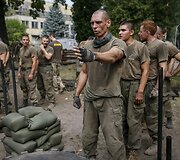 Ukrainos ultranacionalistų savanorių pulko &bdquo;Azov&ldquo; karių rungtynės