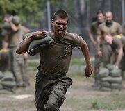 Ukrainos ultranacionalistų savanorių pulko &bdquo;Azov&ldquo; karių rungtynės