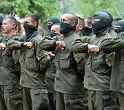 Ukrainos ultranacionalistų savanorių pulko &bdquo;Azov&ldquo; karių rungtynės