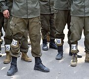 Ukrainos ultranacionalistų savanorių pulko &bdquo;Azov&ldquo; karių rungtynės
