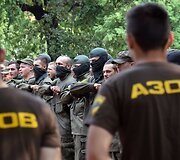 Ukrainos ultranacionalistų savanorių pulko &bdquo;Azov&ldquo; karių rungtynės
