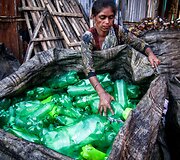 Perdirbimo gamyklos Banglade&scaron;e darbuotojos
