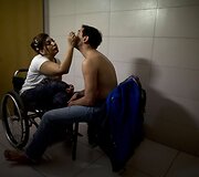 Tango invalido vežimėlyje &scaron;okanti Gabriela Fernanda Torres