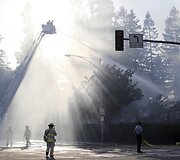 Dūmai mi&scaron;ko gaisravietėje Kalifornijoje