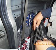 Slėptos kontrabandinės cigaretės