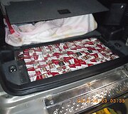 Slėptos kontrabandinės cigaretės