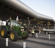 Prancūzijos ūkininkai vyksta į sostinę planuodami ten surengti blokadą