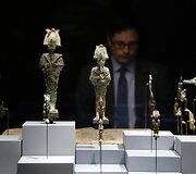 Archeologinė rastų nuskendusių meno vertybių prie Egipto paroda Paryžiuje