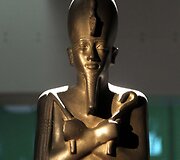 Archeologinė rastų nuskendusių meno vertybių prie Egipto paroda Paryžiuje
