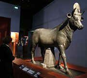 Archeologinė rastų nuskendusių meno vertybių prie Egipto paroda Paryžiuje
