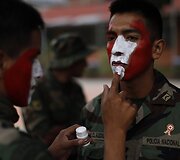 Peru pareigūnai džiunglėse ie&scaron;ko ir naikina slaptus narkotikų gabentojų kelius