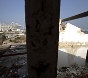 Naujiems olimpiniams stadionams pastatyti Rio de Žaneire griaunami lū&scaron;nynai