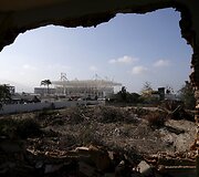 Naujiems olimpiniams stadionams pastatyti Rio de Žaneire griaunami lū&scaron;nynai
