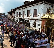 Nepalas mini pražūtingo žemės drebėjimo metines