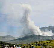 I&scaron;siveržė Aso ugnikalnis Japonijoje