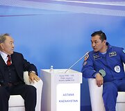 Kazachstane nusileido kapsulė su trimis astronautais.