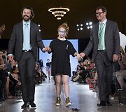 Niujorko mados savaitėje pasirodė modelis  Madeline Stuart, kuri serga dauno sindromu