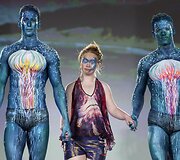 Niujorko mados savaitėje pasirodė modelis  Madeline Stuart, kuri serga dauno sindromu