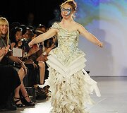 Niujorko mados savaitėje pasirodė modelis  Madeline Stuart, kuri serga dauno sindromu