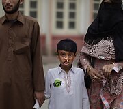 Prieglauda moterims sužalotoms dėl &bdquo;&scaron;eimos garbės&ldquo; Pakistane 