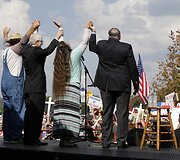 Kim Davis paleista i&scaron; are&scaron;tinės