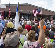 Kim Davis paleista i&scaron; are&scaron;tinės