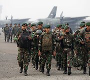 Mi&scaron;ko gaisrai Indonezijoje paskandino miestus dūmuose