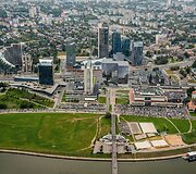 Vilniaus Konstitucijos prospekte naujas biurų pastatas