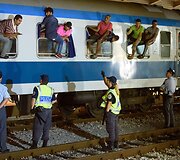 Migrantai traukinyje tarp Kroatijos ir Slovėnijos sienos