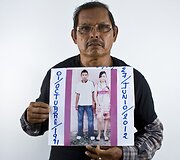 Jaime Velazquez Betancourt laiko dingusio sūnaus ir dukros nuotrauką