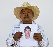 Cirenio Ocampo de Jesus laiko dingusio sūnaus nuotrauką
