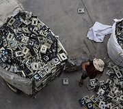 Elektronikos atliekų sąvartynas Guiyu mieste Kinijoje