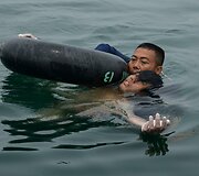 Indonezijoje po sraigtasparnio katastrofos rastas dvi dienas plūduriavęs i&scaron;gyvenęs keleivis