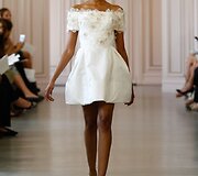 &bdquo;Oscar de la Renta&ldquo; 2016 m. vestuvinių suknelių kolekcija