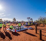 Saulės energija varomų automobilių lenktynės Australijoje