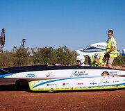 Saulės energija varomų automobilių lenktynės Australijoje