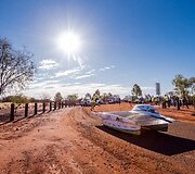 Saulės energija varomų automobilių lenktynės Australijoje