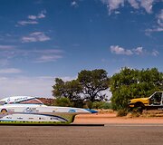 Saulės energija varomų automobilių lenktynės Australijoje