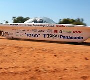 Saulės energija varomų automobilių lenktynės Australijoje