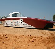 Saulės energija varomų automobilių lenktynės Australijoje