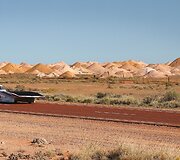 Saulės energija varomų automobilių lenktynės Australijoje