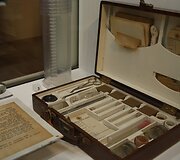 Žmogžudysčių tyrėjo lagaminėlis naudotas 1940-1950 metais